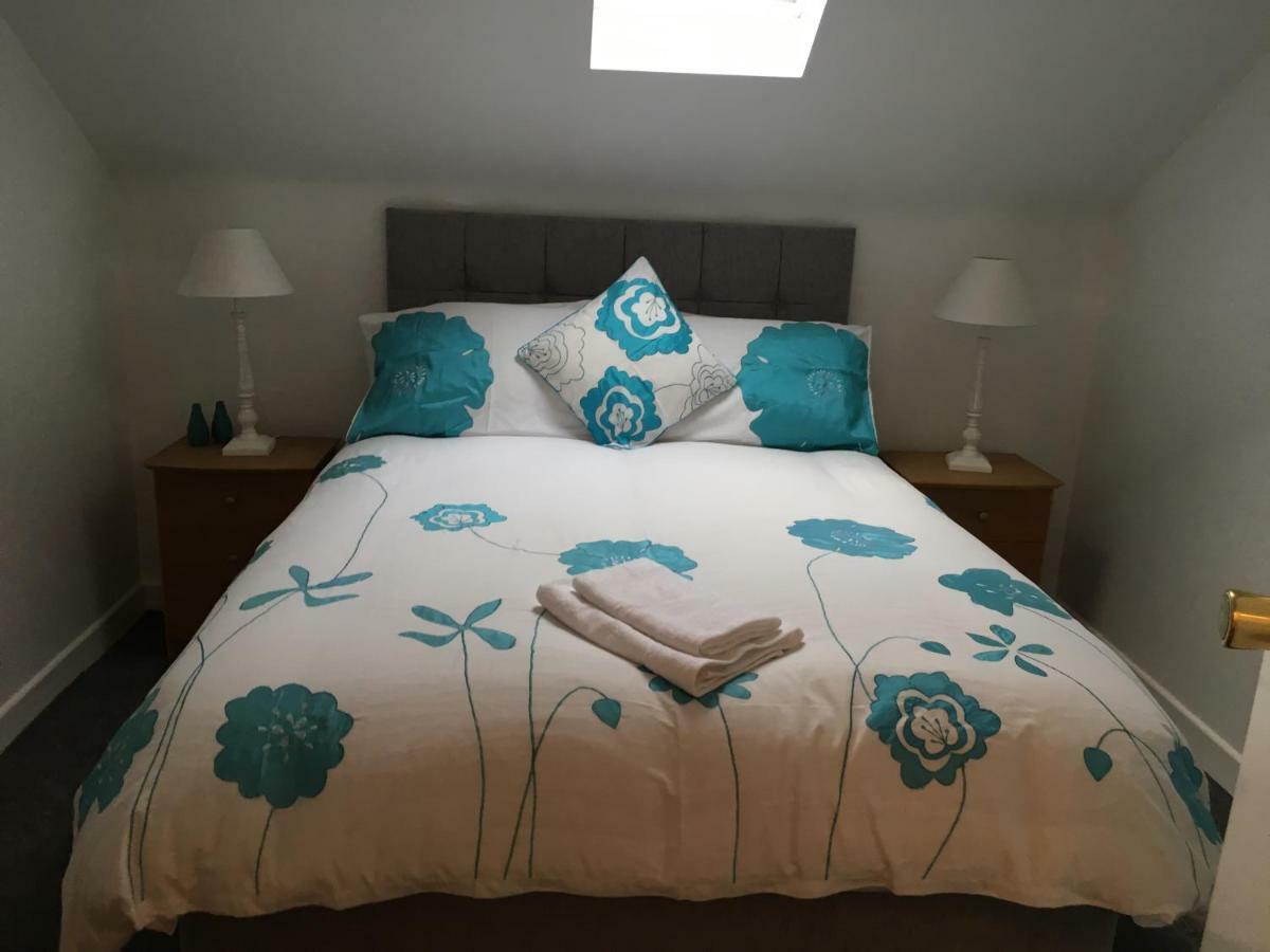 Spacious And Bright Town Centre Apartment Ballycastle Zewnętrze zdjęcie